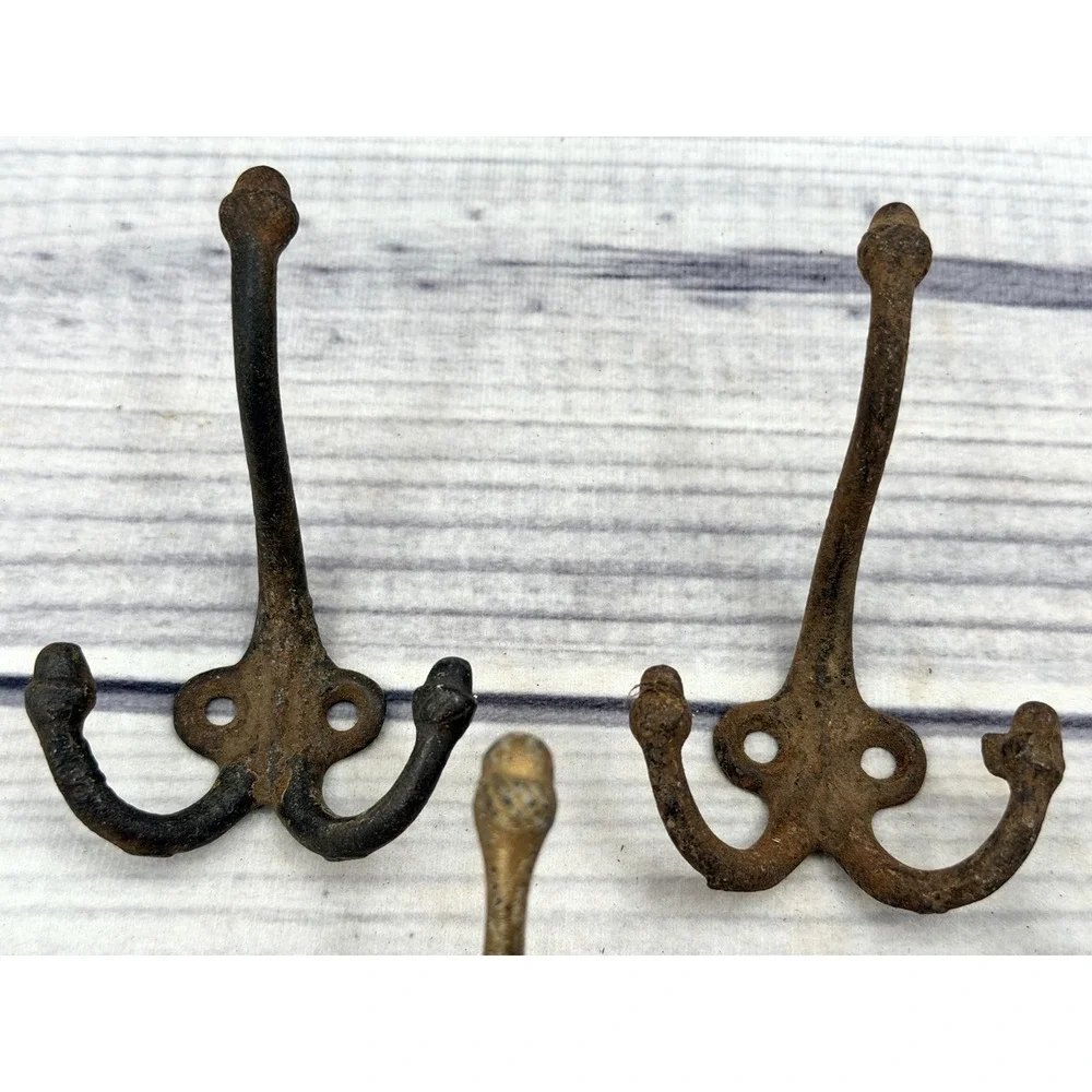 LOT OF 4 ANTIQUE SALVAGED CAST IRON DOUBLE COAT / HAT HOOKS